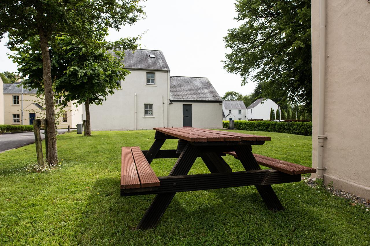 Bunratty Castle Gardens Home מראה חיצוני תמונה